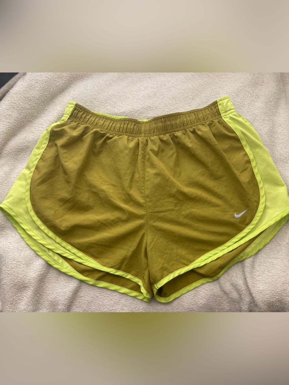 Nike Dri Fit Olive Green Athletic Shorts with Neon Yellow Trim Sz Large